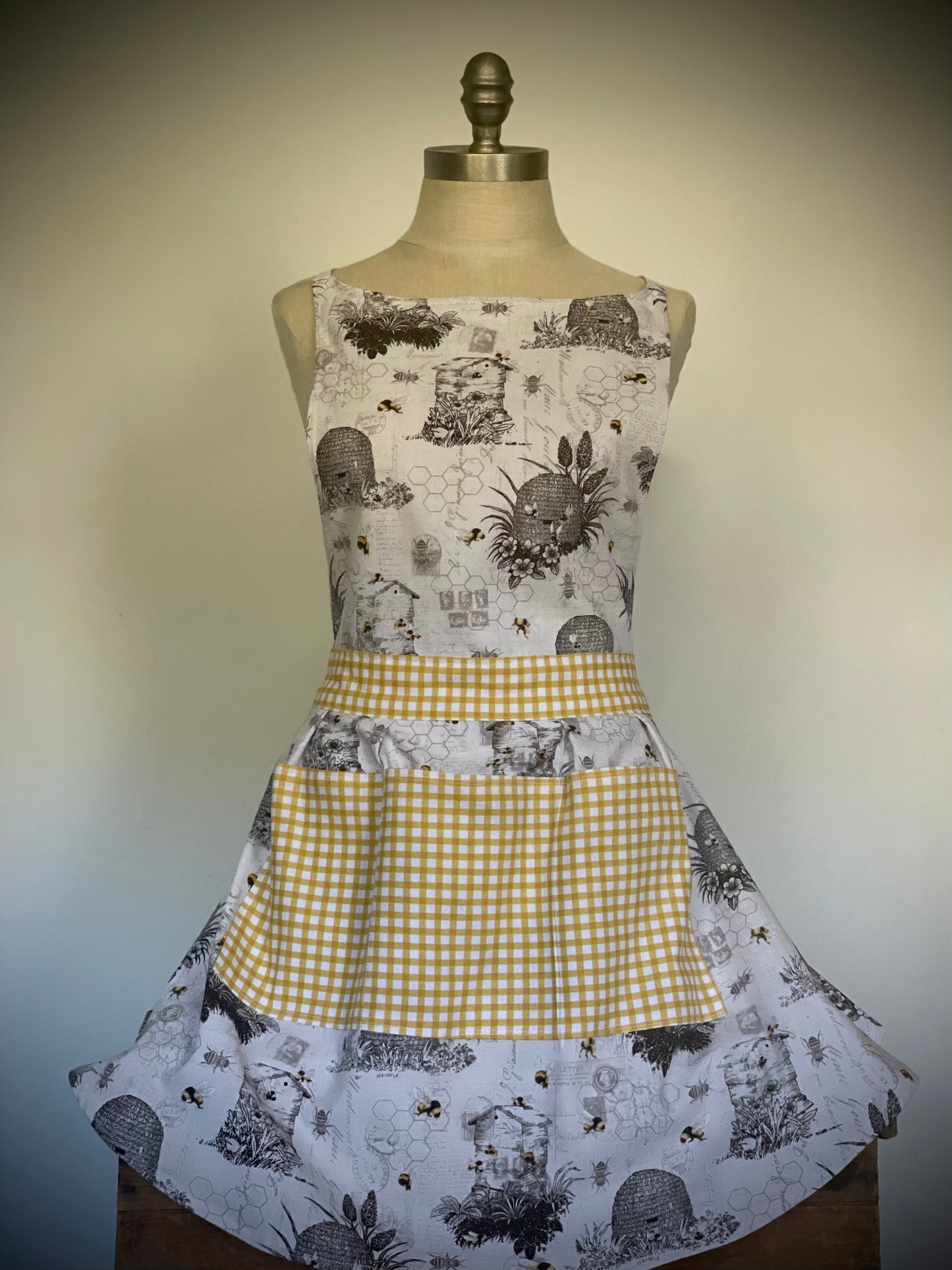 Cecilia - Gingham on Hives Mustard