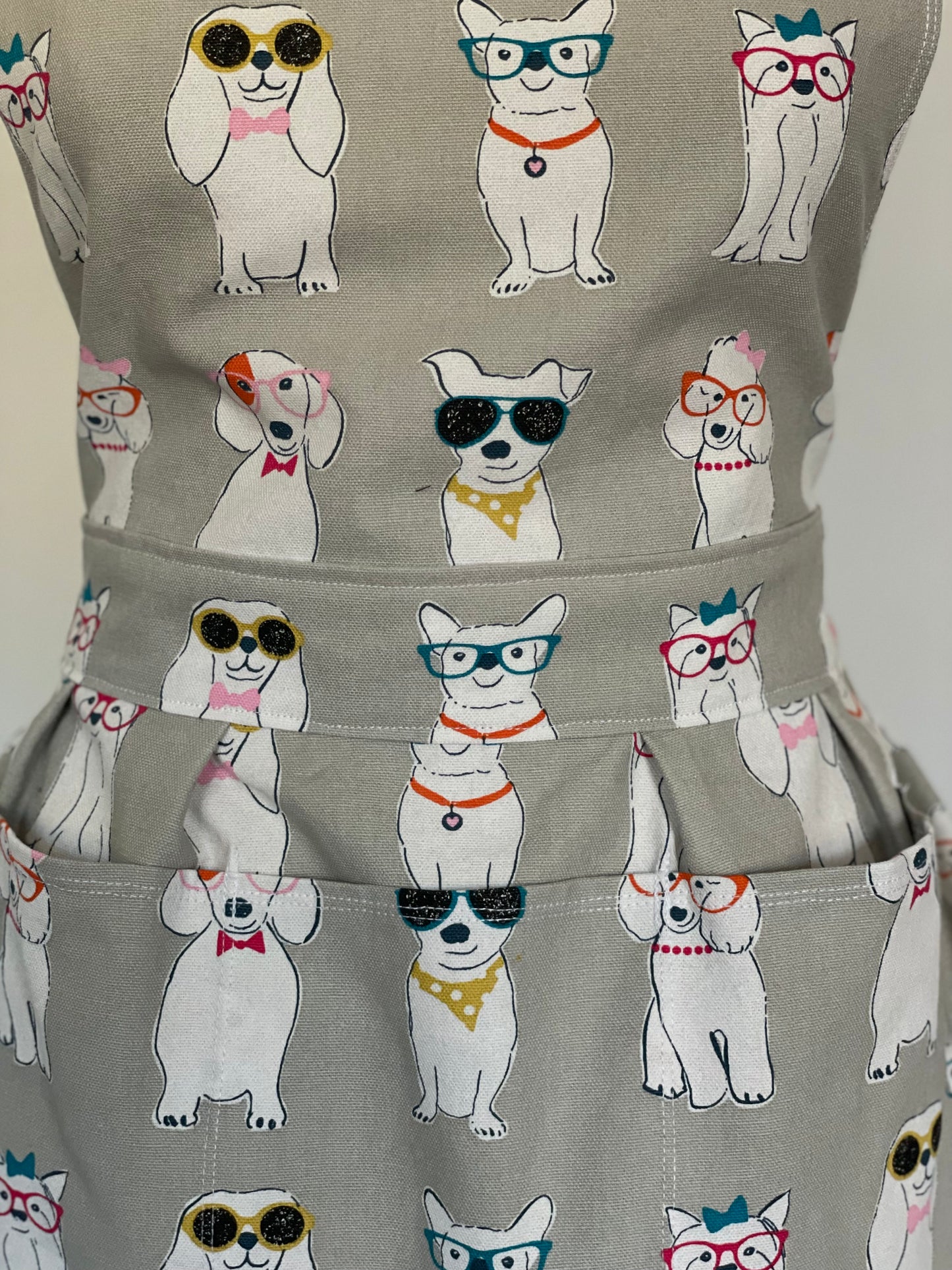 Cecilia - Pups in Glasses Gray