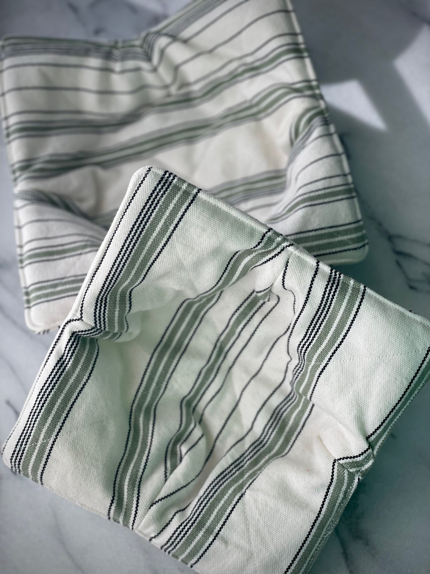 Bowl Mitt - Country Stripe Sage Black