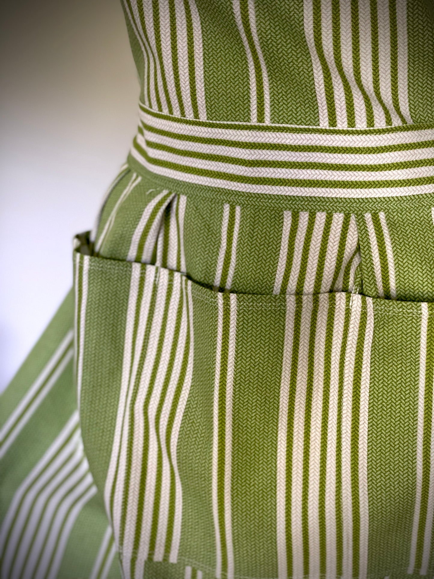 Cecilia - Textured Lines Lime