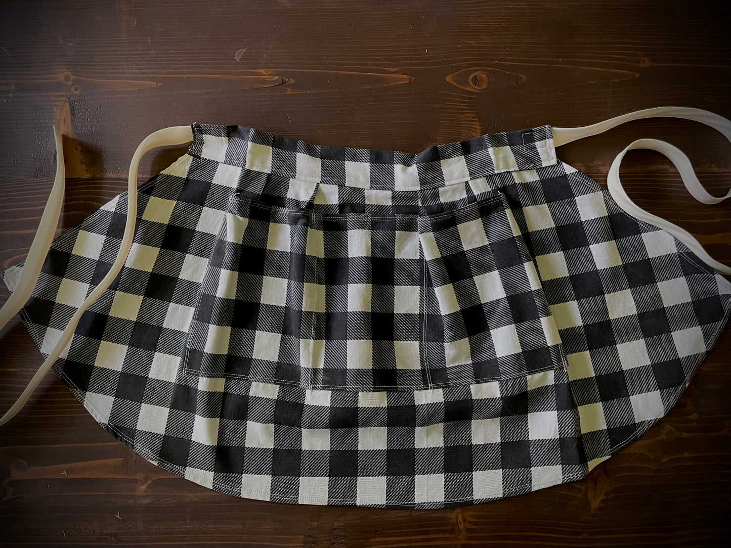 Alicia - Buffalo Check Black Cream